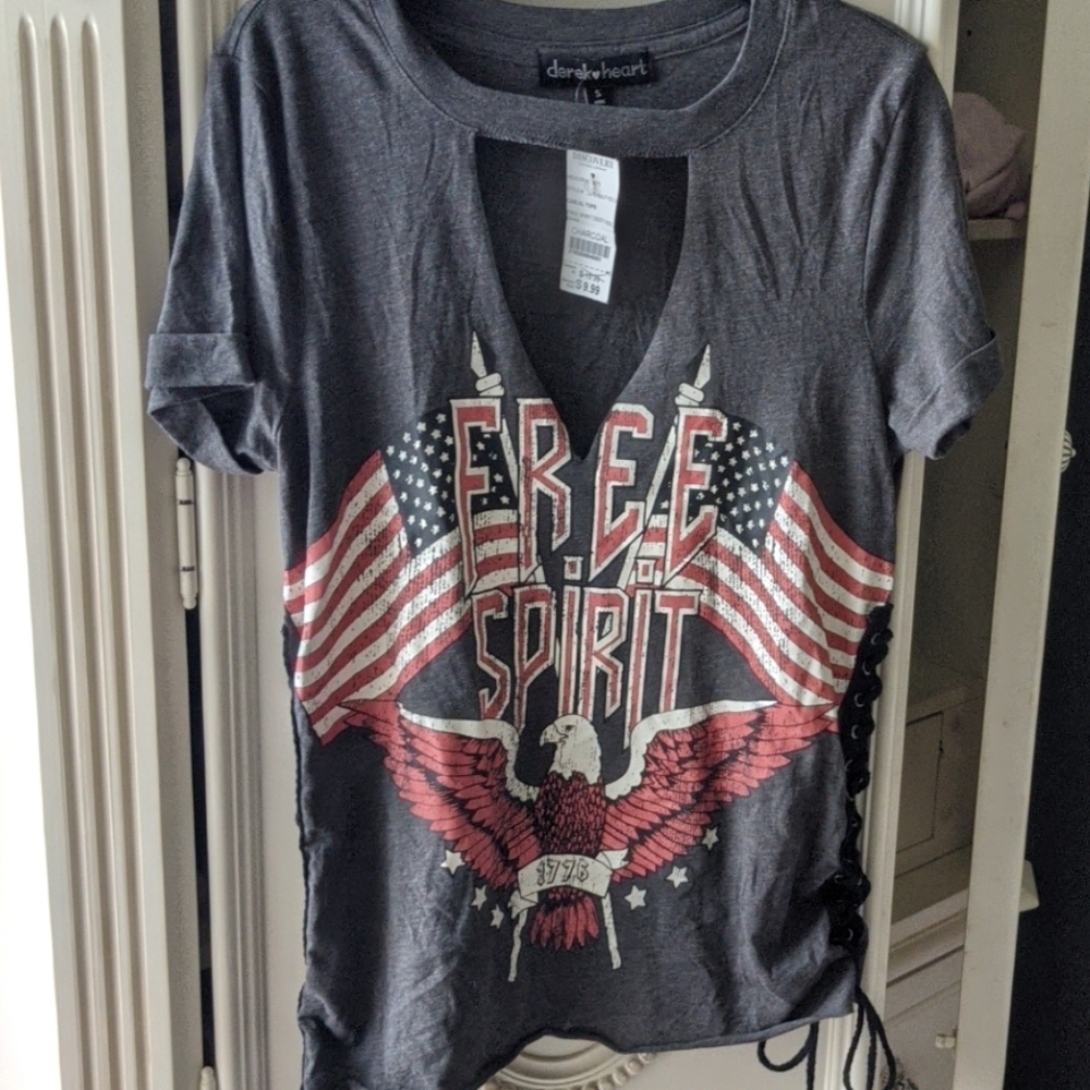 Gray t shirt size small